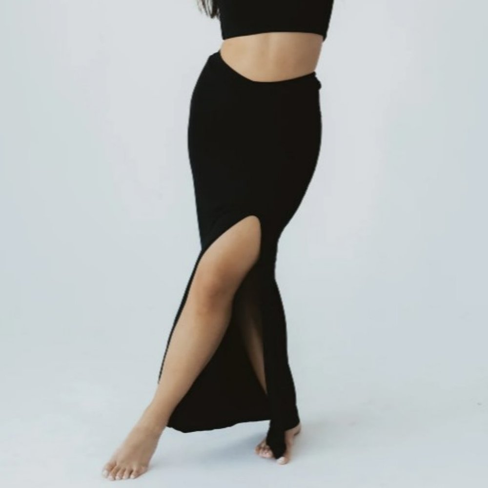 NWT Klassy Network V Cut Maxi Skirt (L) - Black ORIGINAL PACKAGING